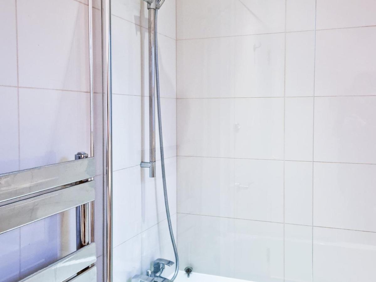 Pass The Keys Family Friendly 2 Bedroom Gem In Shepherd'S Bush Лондон Экстерьер фото